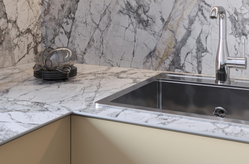 Стеновая панель Brazilian marble 8055/Sl Slotex 4200х600х10 мм